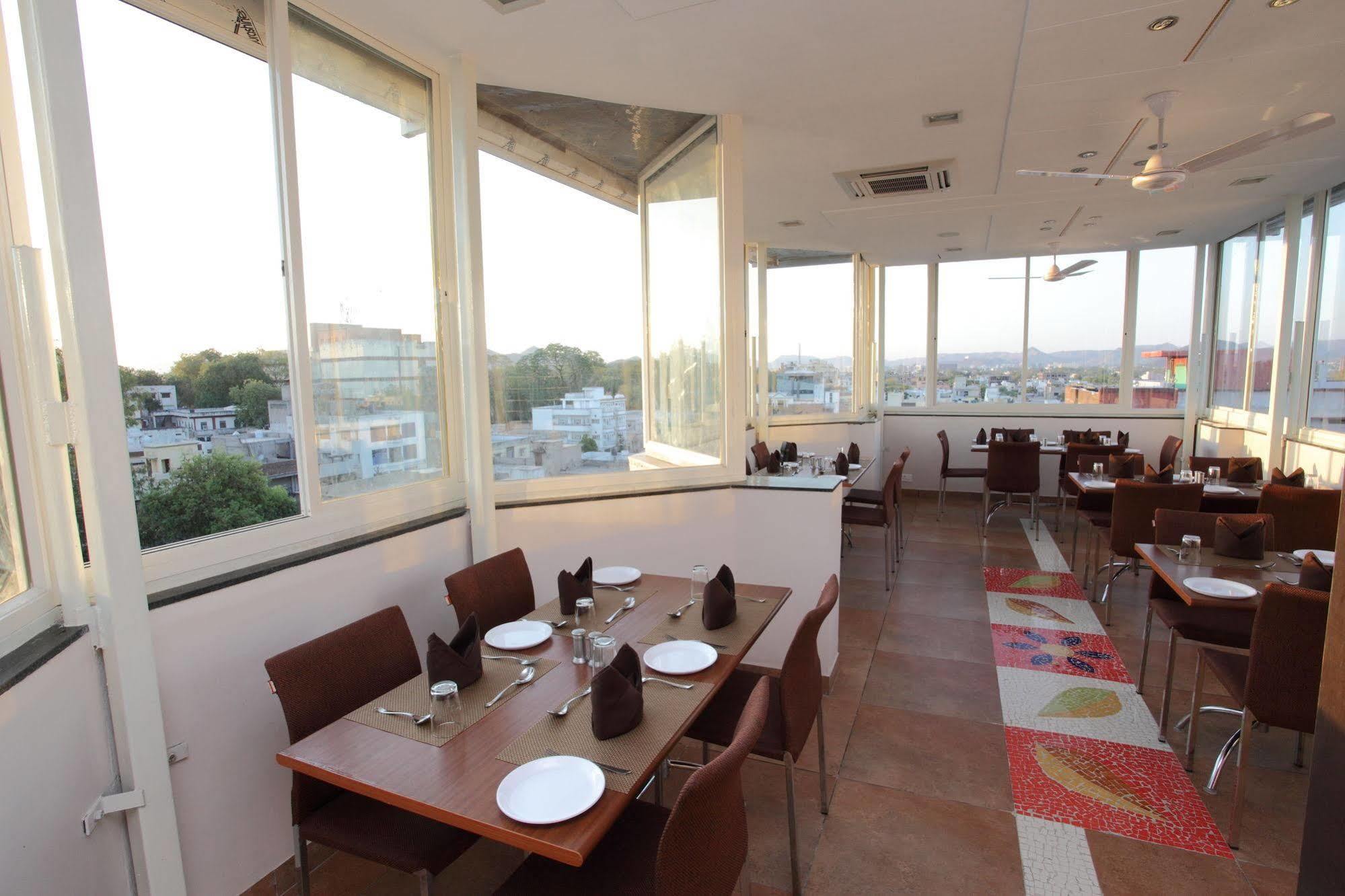Hotel Dayal Udaipur Eksteriør bilde