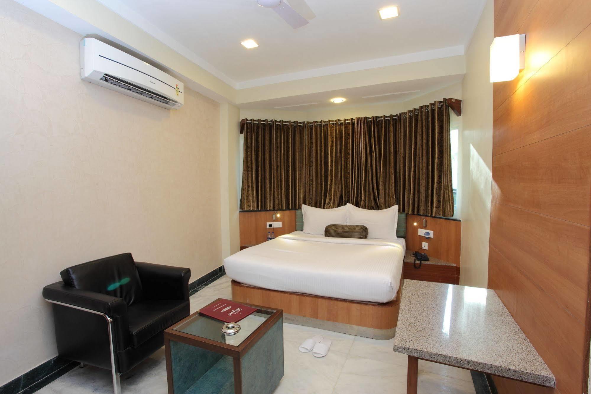 Hotel Dayal Udaipur Eksteriør bilde