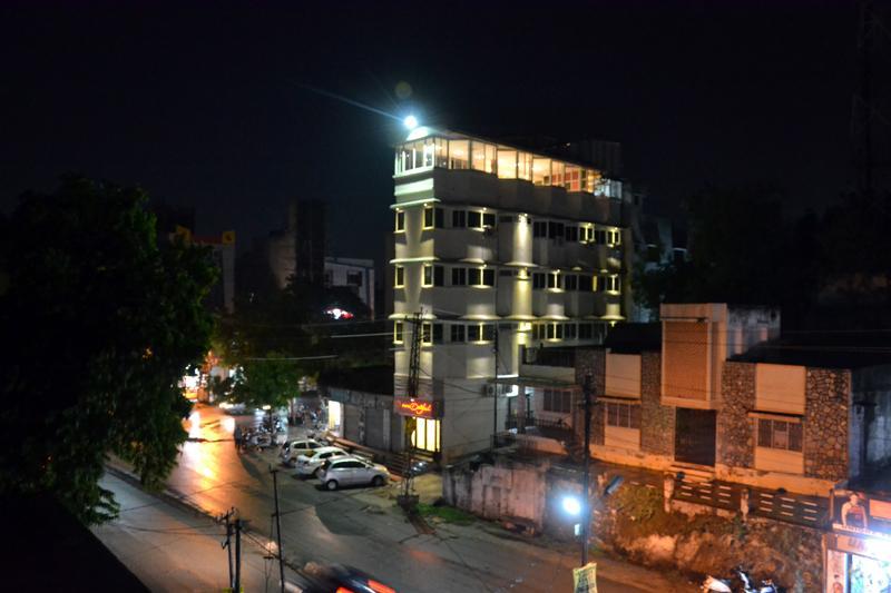 Hotel Dayal Udaipur Eksteriør bilde